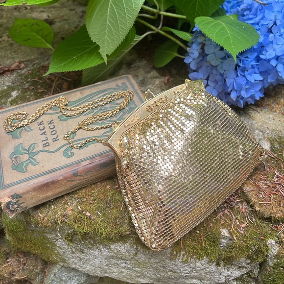 Vintage 1985 Whiting & Davis Gold Metal Mesh Mini Purse - Picture 2 of 14